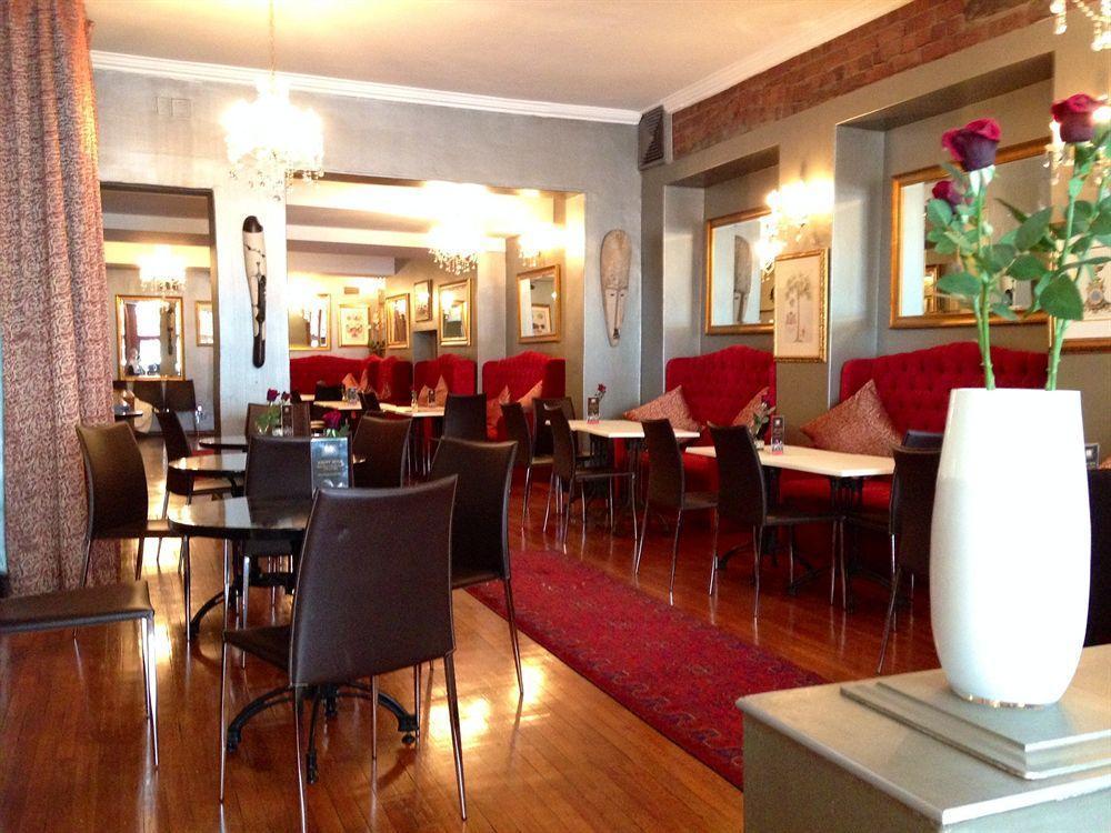 Tudor Hotel 3*